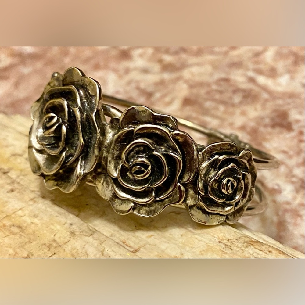 1928 JEWELRY COMPANY 2028 Jewelry Flower Cuff Bracelet; NEW - Picture 3 of 5